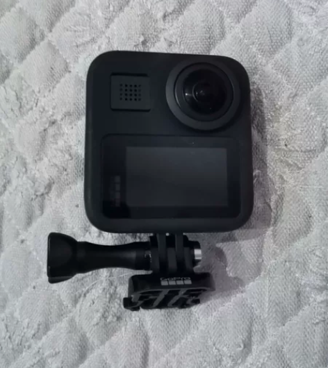 摩托不骑了，GoPro max出手，配件全...