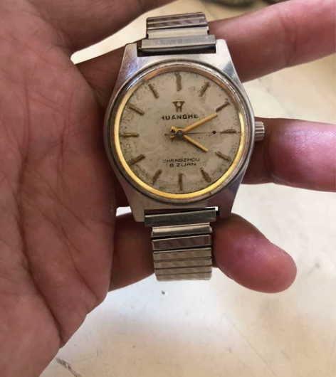 一线农村收到郑产的黄河牌金表针手表，走时正...