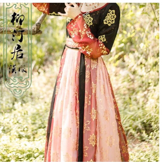 清理一些汉服单品,骨折价出,随机送发饰哦