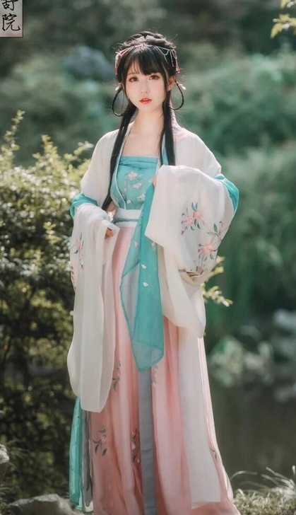 云舒院汉服 慕樱时 M码 借彩云间 司南阁...