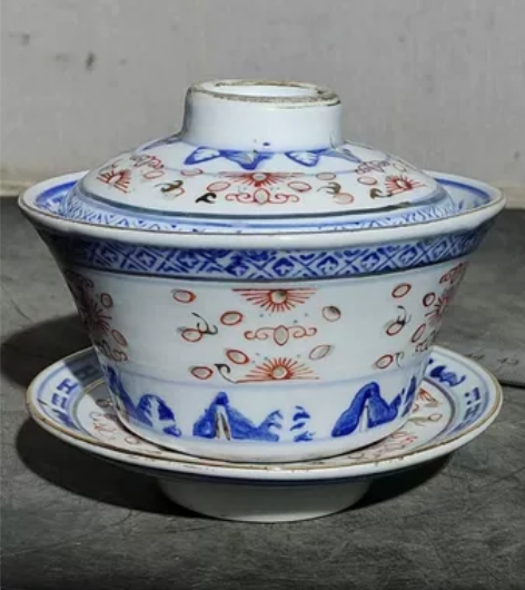 老厂货青花粉彩玲珑盖碗一套，手绘，全品无伤...