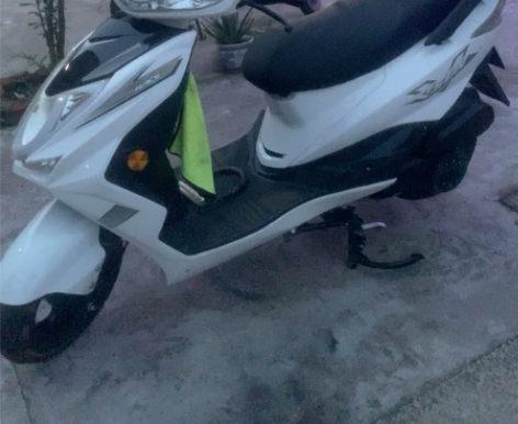 宝雕超级鹰踏板摩托车 125cc 目前70...