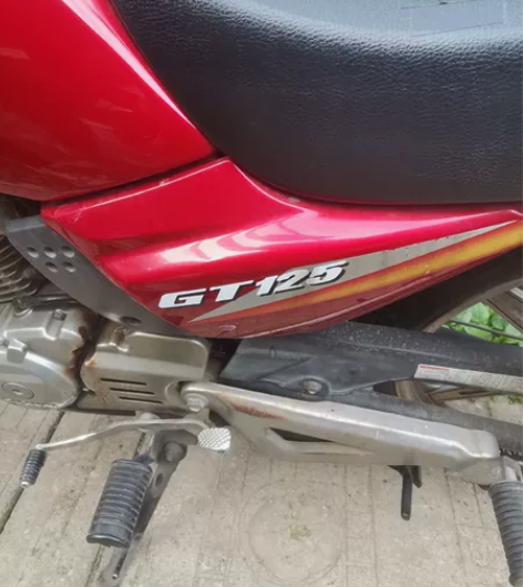 铃木GT125八成新跑了3万公里，发动机正...