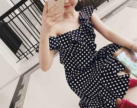 夏季裙子合集。夜场女装性感漏肩裙子2019...