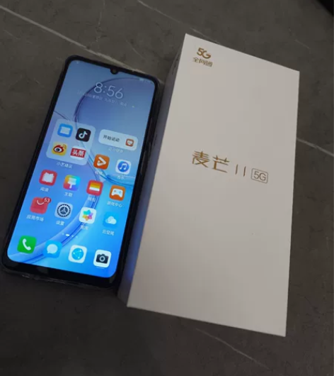华为麦芒11  8+128g  交话费购入...