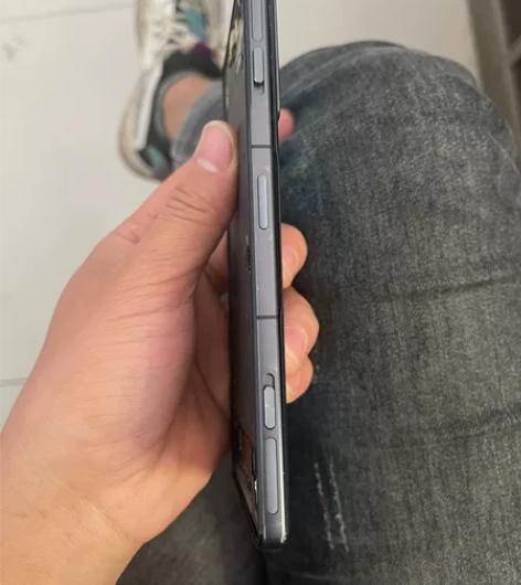 红米k50电竞版!摔了去换屏幕,老板说主板...