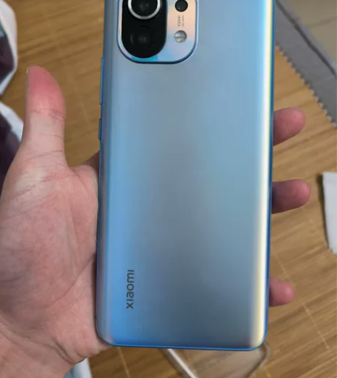 小米11    12+256 ，22年3月...