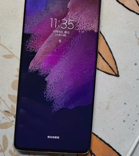 三星s20u，国行，12+256，屏幕轻微...