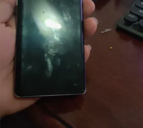 三星note8 美版 屏幕不行了，绿屏闪屏...