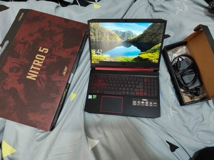 宏碁AN515-54 暗影骑士4 擎