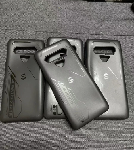 黑鲨4代原装软胶保护壳，买一送一，黑鲨4s...