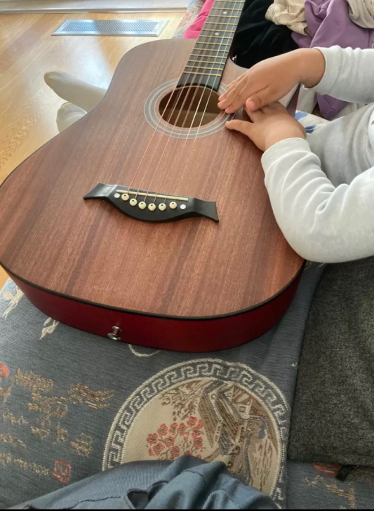 【原价1000入的】低价出全新转让。未拆封...