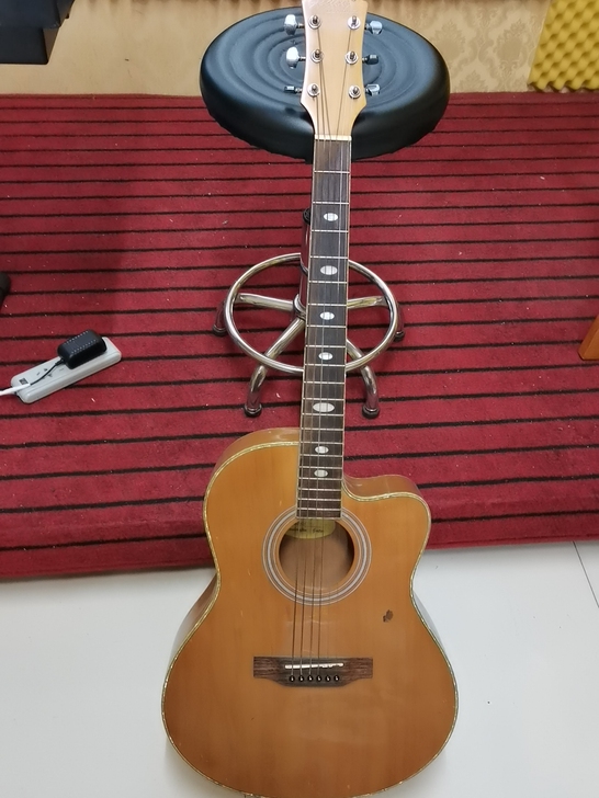 民谣吉他39还是38寸，民谣弹唱吉他，邮费...