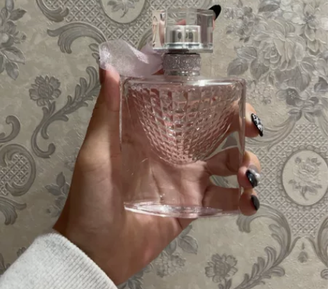 兰蔻香水美丽人生30ml 盒子扔了，没有盒...