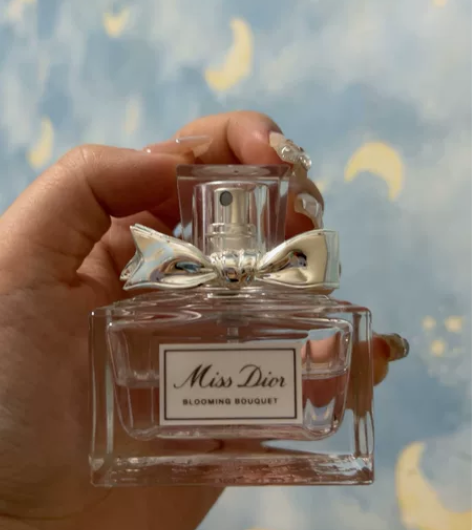 dior花漾小姐淡香 余量如图所示 保正 ...