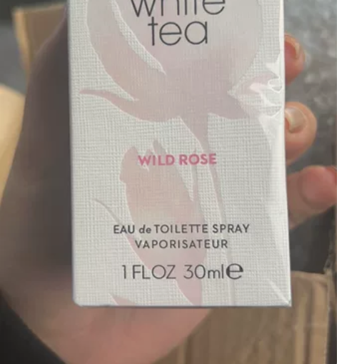 雅顿白茶野玫瑰香水30ml 158 花香为...