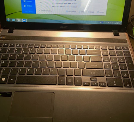 个人笔记本，新换的电池，新换的电源适配器，...