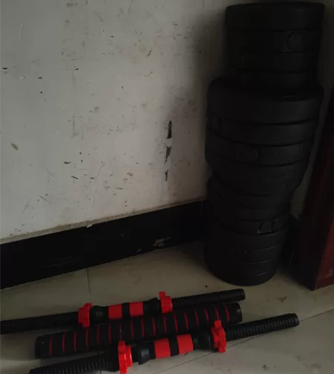 可拆卸成哑铃和杠铃和壶铃，总共29kg，没...