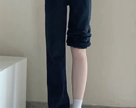 【标价可直拍包邮】黑色直筒牛仔裤女秋冬加厚...