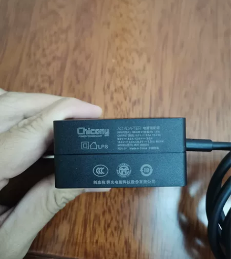 群光65w笔记本type-c接口电源适配器...