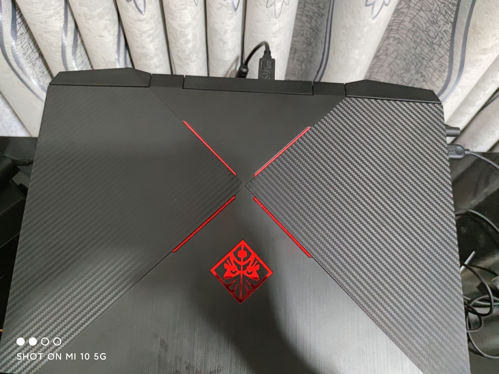 笔记本电脑暗影精灵4Pro，i7 8750...