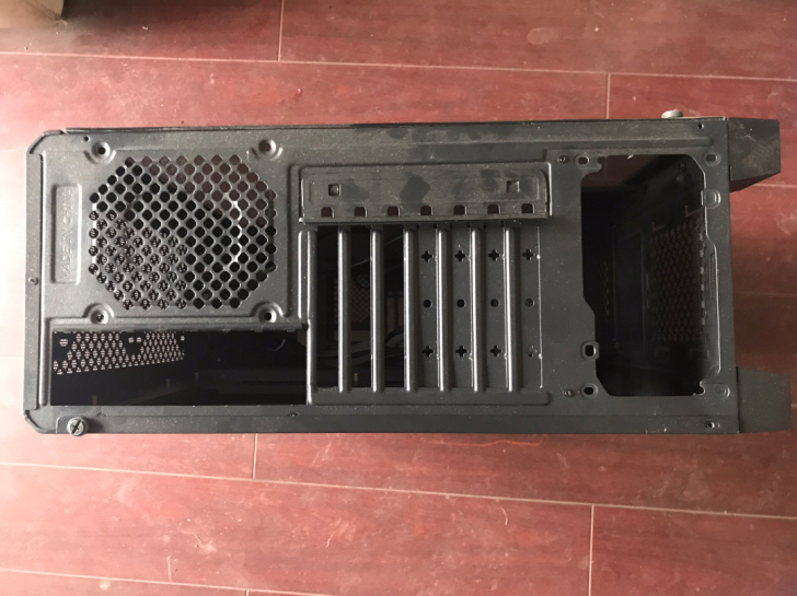 电脑机箱8.5层新