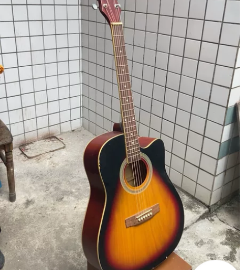 买吉他，还很新 感兴趣的话点“我想要”和我...