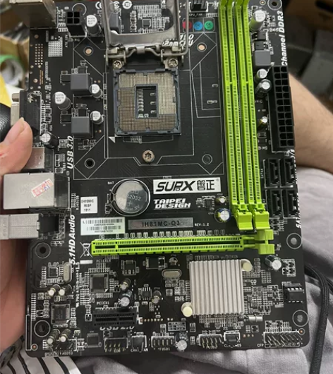 磐正h81主板刚拆机下来的，能正常点亮没问...