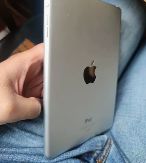 苹果iPad mini1代16g的，个人一...