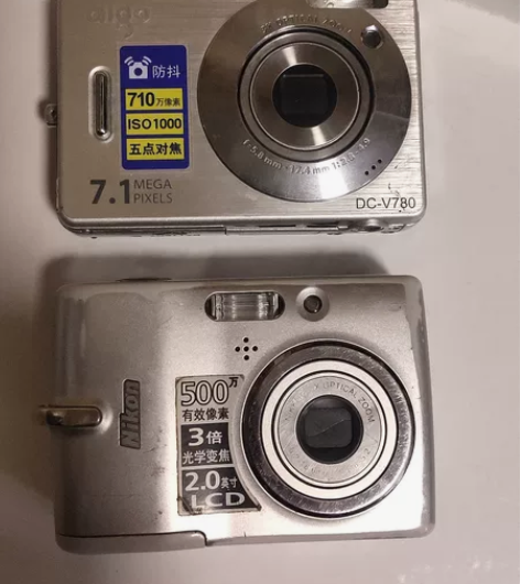 尼康L10.爱国者V780数码相机2台，配...