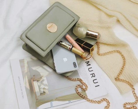 包包 小清新绿链条包包  ，买回来没背过闲...