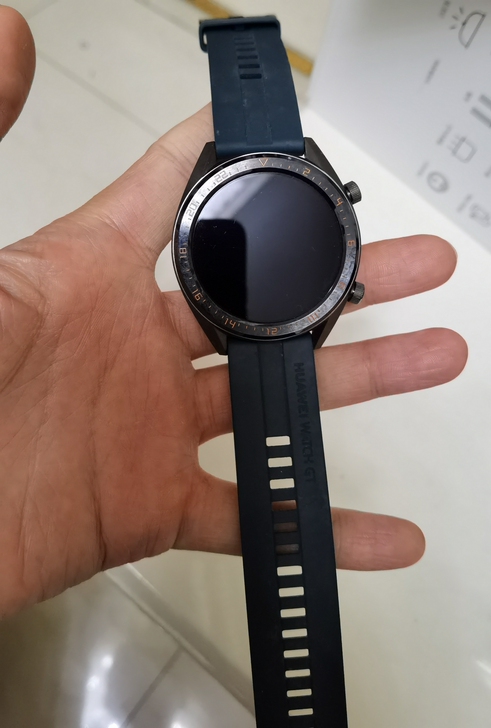 华为 WATCH GT 二手物品，成色挺好...