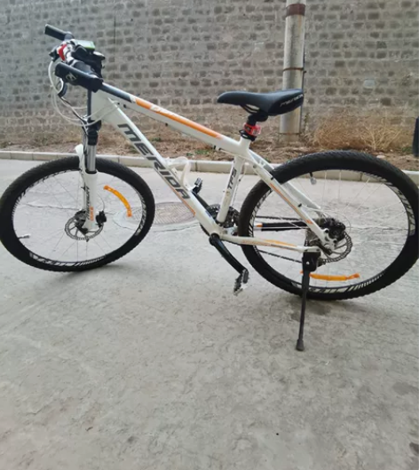 美利达公爵700,买下没太骑,一直在地下室...