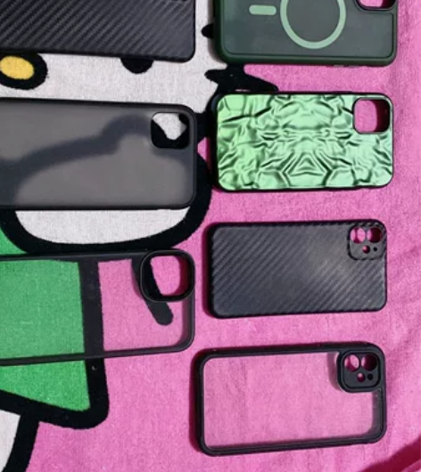 买了没怎么用过闲置处理,苹果11手机壳闪魔...