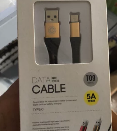 苹果全屏钢化膜 9.9元/张    买2张...