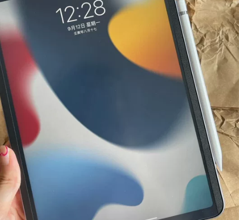 出2021款iPad平板电脑，256g内存...