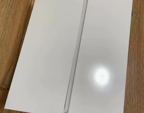 ipad 2021第九代，256g  银色...