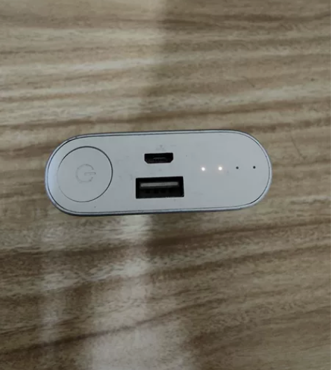 自用闲置充电宝,10000mAh,功能正常...