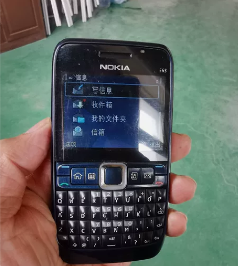 诺基亚E63，原装无修，使用中备用机，无充...