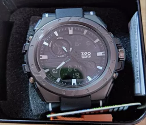 大宝贝过生日，送的两款Zgo男士手表防水运...