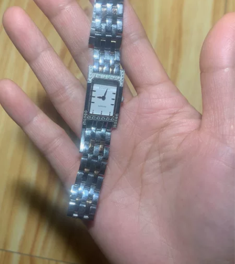 天王手表，巨好看， 感兴趣的话点“我想要”...