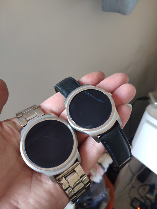 两个ticwatch打包。没有充电器，试不...