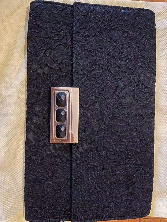 雅莹黑色蕾丝手拿包