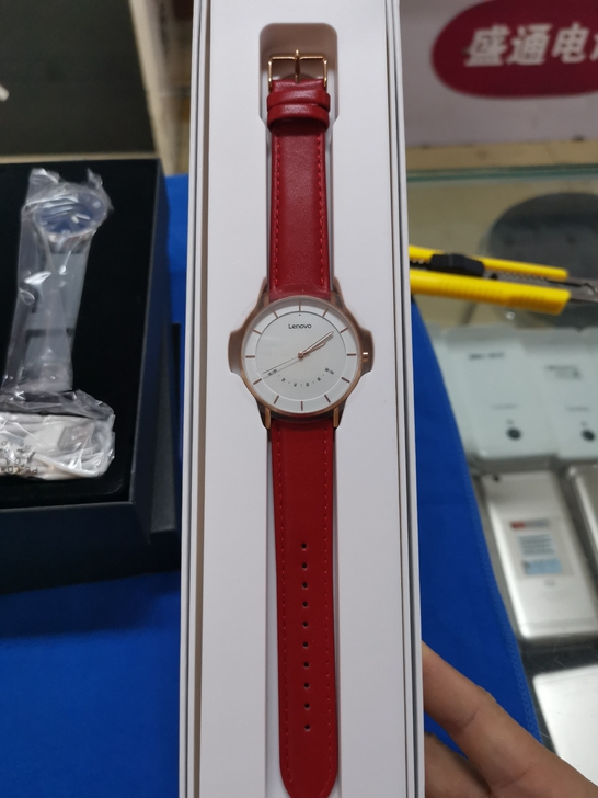 联想 WATCH是XPIUS全新智能手表 ...