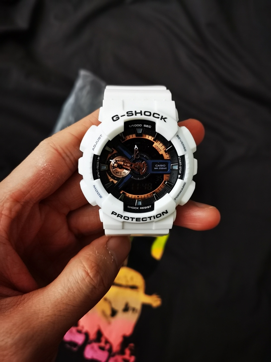 卡西欧  白色经典百搭款 ，搭配什么衣服都...