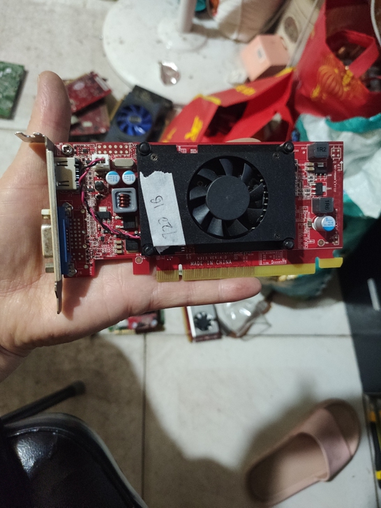 微星GT720 1G显卡，原装品牌电脑拆机...