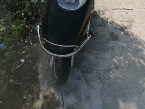 新大洲五羊电动车，60v20a的，前后轮胎...