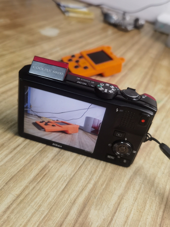 尼康数码相机S8100