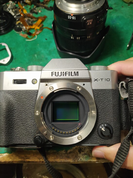 富士XT10， XT20微单相机维修:不开...