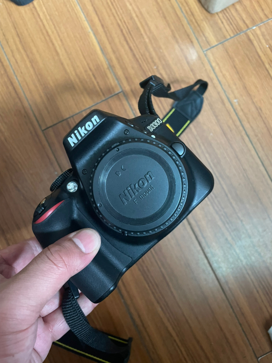 9.5新尼康D3300单反相机单机 成色非...